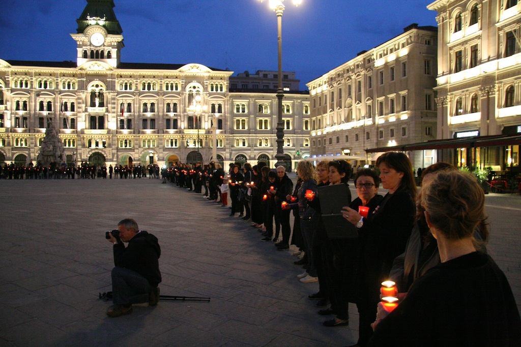 gal/Flash_mob_a_Trieste_23_04.2015/IMG_6104.JPG